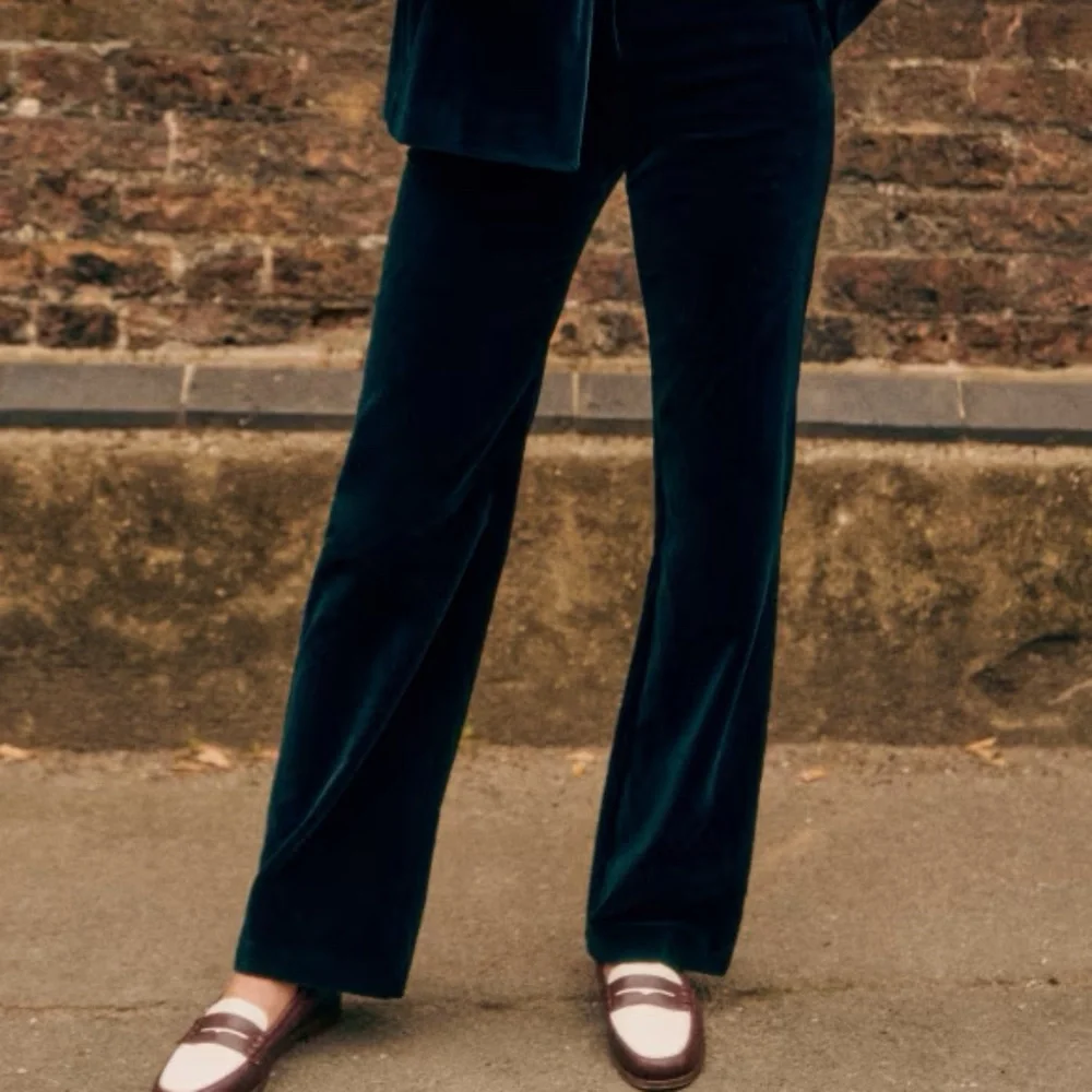 Sezane Velvet Florentine Trousers in Dark Blue Size 34